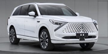 Гибридный кроссовер Wey Lanshan и срочная смена дизайна