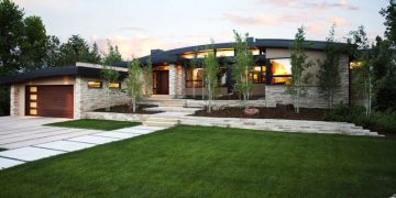 Проекты одноэтажных домов с гаражом для авто и самыми удобными планировками