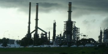 The Wall Street Journal: экспорт сырой нефти из России упал на 22%