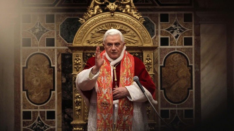 В Ватикане сообщили, что состояние Бенедикта XVI остается тяжелым