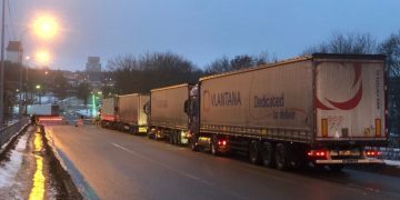 Аналитик Адамидов рассказал о влиянии новых правил пересечения границы на логистику