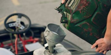 AP: дизельное топливо в Европе подорожает после введения эмбарго на нефтепродукты РФ