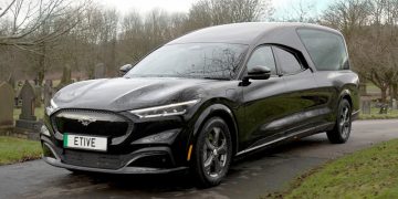 Дайджест дня: юбилейный Shelby, Mustang-катафалк и другие события индустрии