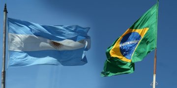 Financial Times: Бразилия и Аргентина вскоре начнут разрабатывать единую валюту