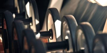 Французский ретейлер спорттоваров Decathlon продаст бизнес в России