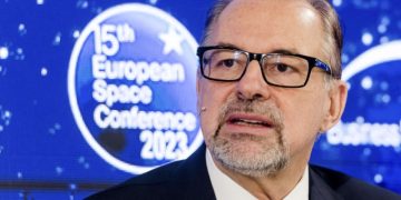 Глава ЕКА обещает вернуть Европе доступ к космосу