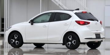 Обновленная Mazda 2: яркость и разнообразие