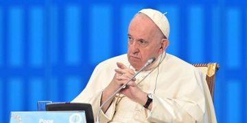 Папа римский призвал Израиль и Палестину к поиску мира