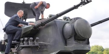 Разногласия в отношении поставок танков Украине грозят распадом правящей коалиции Германии