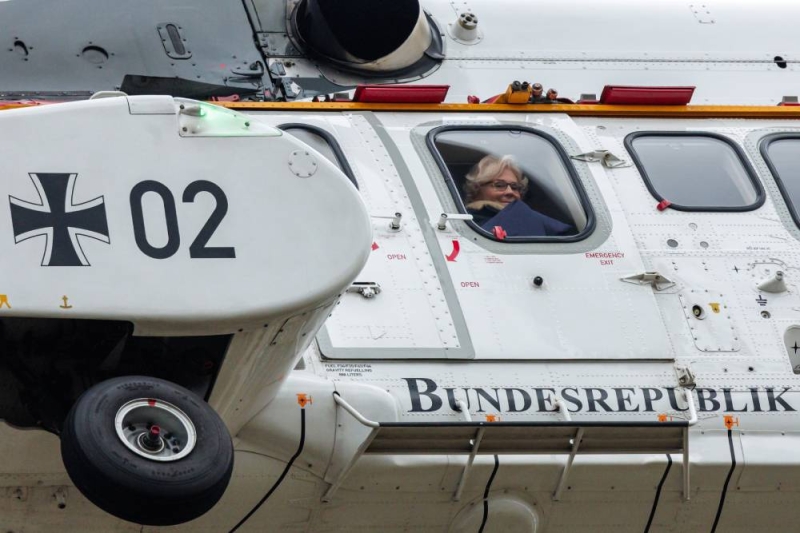 В понедельник министр обороны Германии может официально подать в отставку