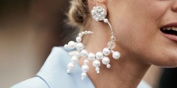 Свадебные украшения для волос: стильные и актуальные тенденции