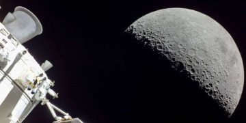 Астрономы создают каталог для отслеживания мусора в окололунном пространстве