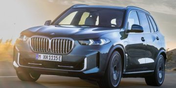 BMW модернизировала X5 и X6: освежили экстерьер, изменили моторную гамму