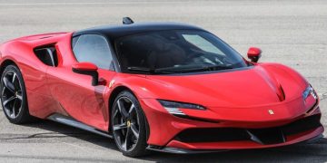 Ferrari успешно закончила 2022 год и решила выплатить своим рабочим огромные премии