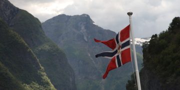 Грета Тунберг выступила против строительства ветряных электростанций в Норвегии