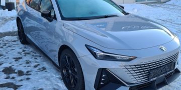 К дилерам Changan в РФ поступили «живые» экземпляры новых лифтбеков (ФОТО)