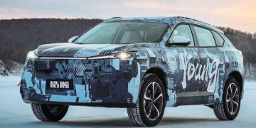 Китайский Dongfeng анонсировал среднеразмерный кроссовер с эффектным дизайном
