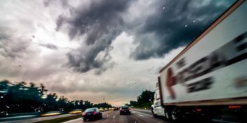 Литовские автоперевозчики остались без заказов из-за антироссийской позиции властей