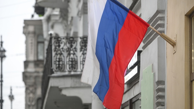 Минобразования Якутии хочет потратить 25 миллионов рублей на российские флаги