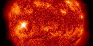 На Солнце произошла мощная вспышка X-класса