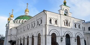 ПЦУ впервые провела службу в Трапезном храме Киево-Печерской лавры