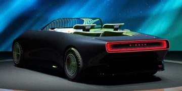 Родстер Nissan Max-Out дебютировал во плоти