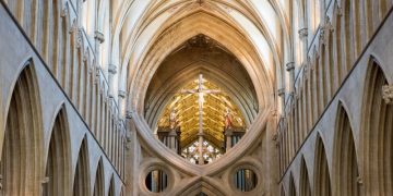 РПЦ с тревогой следит за решениями Церкви Англии об однополых союзах