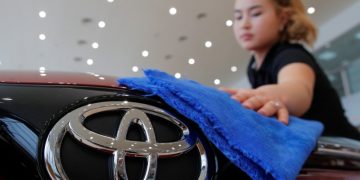 Toyota опровергла информацию о поставках деталей в Россию