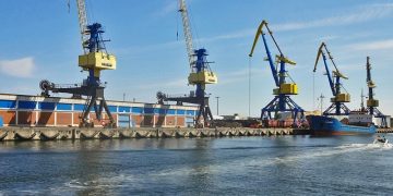 Уровень нефтедобычи в Венесуэле за последнее десятилетие упал на 75%