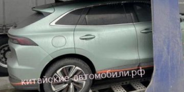 Журналисты узнали, какой новый кроссовер для россиян готовит Evolute