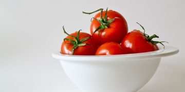 Berliner Zeitung: в Польшу регулярно поступают российские огурцы и помидоры