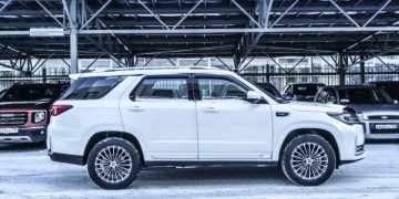 Changan CS95Plus добрался до дилеров РФ, но не напрямую, а через арабские страны!