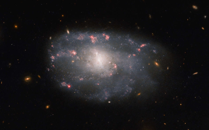 «Хаббл» сфотографировал галактику NGC 5486