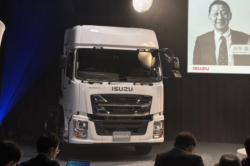 Японские Isuzu и UD Trucks выпустили тягачи совместной разработки