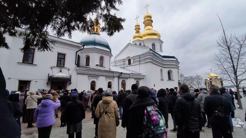 Киево-Печерская лавра опровергла слухи о подкупе защищающих монастырь людей