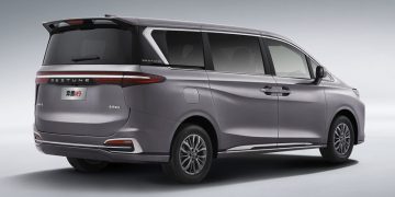 Новый минивэн Bestune M9: «красное знамя» за полцены