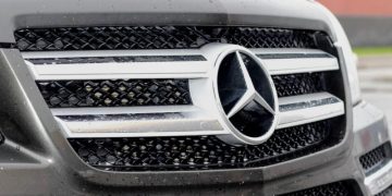 В Mercedes-Benz прошли обыски по подозрению в откатах
