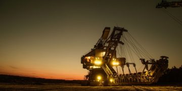 «Запасы истощаются». США рискуют уступить лидерство по нефтедобыче России и ОПЕК