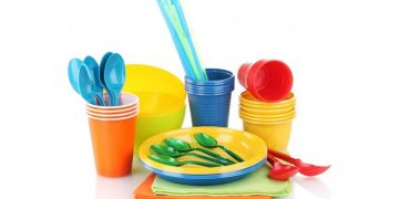 Одноразовая посуда: виды, материалы и актуальность использования