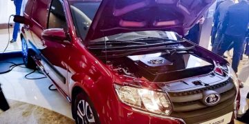 АВТОВАЗ показал прототип электрического фургона Largus