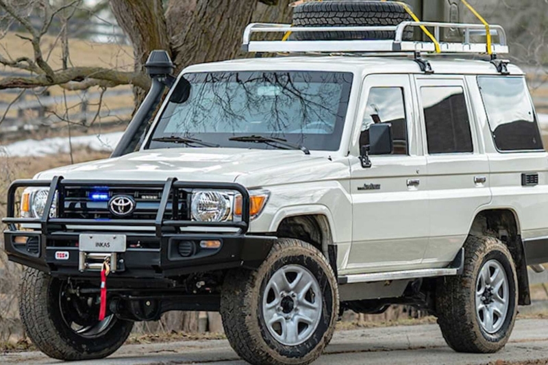 Бронированный Land Cruiser 70 получил экспедиционную версию