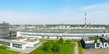 Дайджест дня: 16-клапанная Гранта, самый дорогой Defender и другие события индустрии