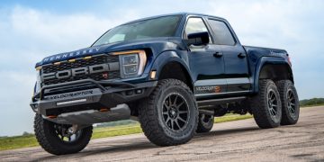 Дайджест дня: трехосный Hilux, убытки петербургского автопрома и другие события индустрии