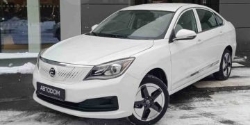 Электромобили в России: резкий подъем, но Evolute торгует прошлогодними экземплярами! А где Москвич 3е?