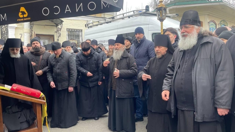 Митрополит Онуфрий прибыл в Киево-Печерскую лавру поддержать всех молящихся