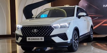 Новый кроссовер Lada: ПЕРВЫЕ РЕАЛЬНЫЕ ФОТО