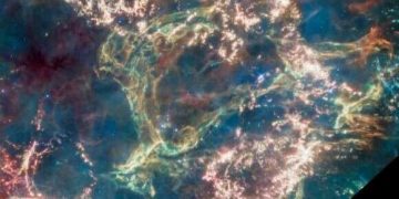 Остаток сверхновой Кассиопеи А был рассмотрен JWST