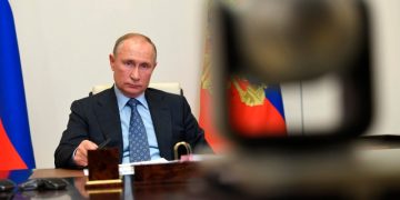Путин посетовал на нехватку рабочих рук в некоторых отраслях российской экономики