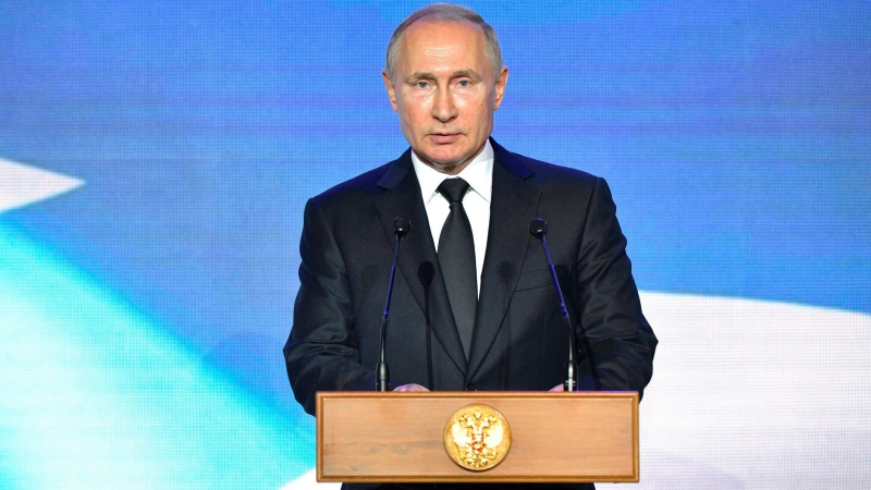 Путин выразил уверенность, что антироссийские санкции сохранятся надолго