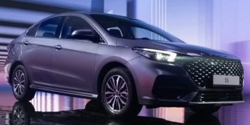 Среднеразмерный седан Omoda S5: ЦЕНЫ для России